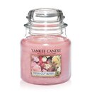 Yankee Candle Fresh Cut Roses mittlere Duftkerze im Glas...